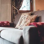 Maison Carrel Elegant 2 Апартаменты *