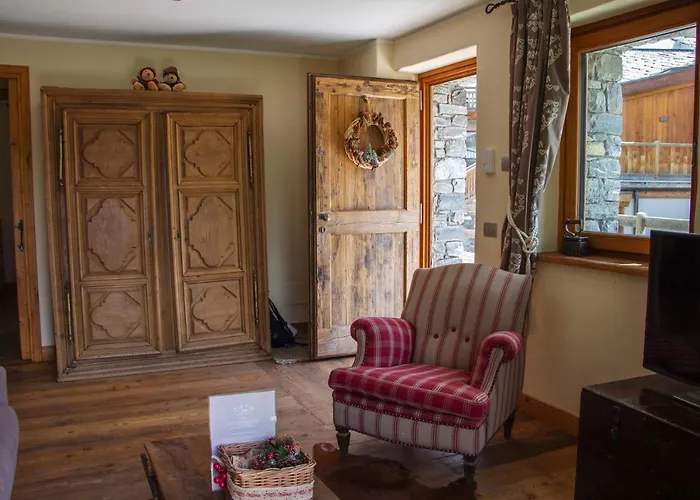 Апартаменти Maison Carrel Elegant 2 *