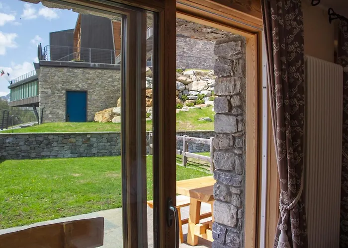 Апартаменти Maison Carrel Elegant 2 *